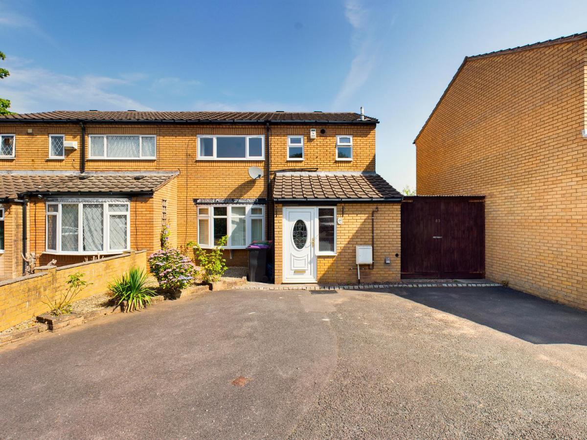 247 Serviced Accommodation In Telford- 3Br House Екстер'єр фото