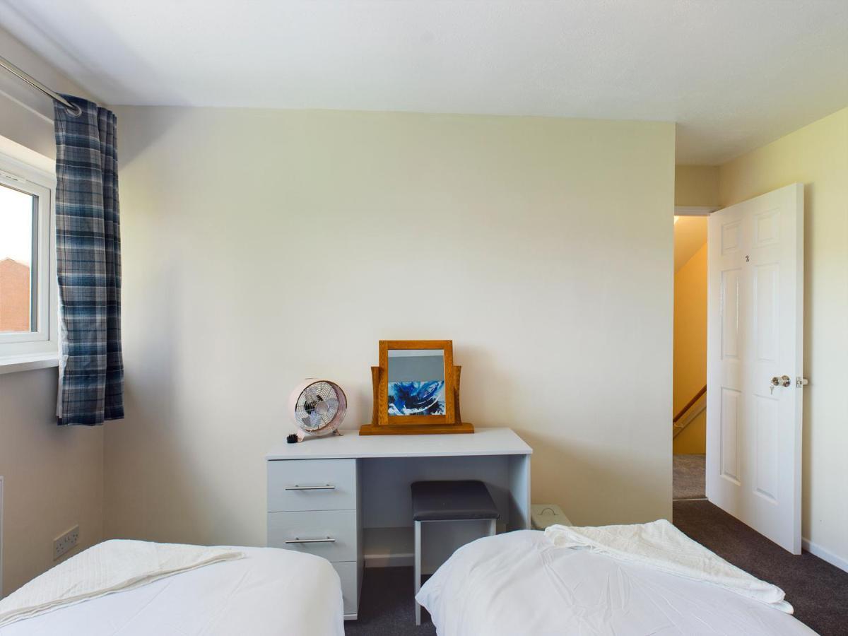 247 Serviced Accommodation In Telford- 3Br House Екстер'єр фото